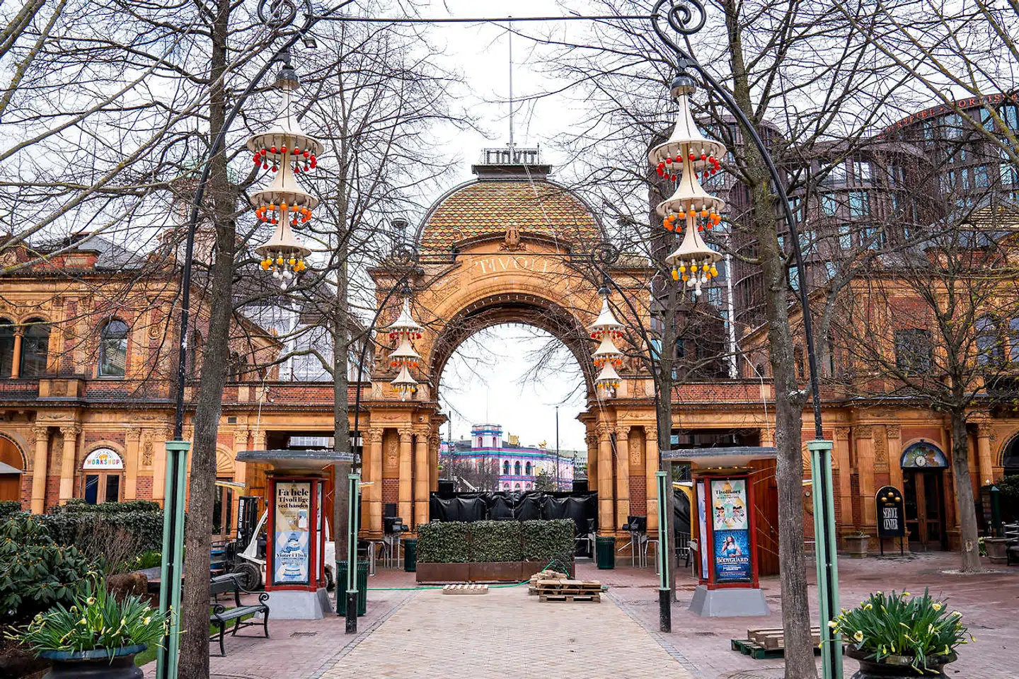 Med særlige krav må Tivoli og Zoo fra 1. marts på ny invitere gæster indenfor.