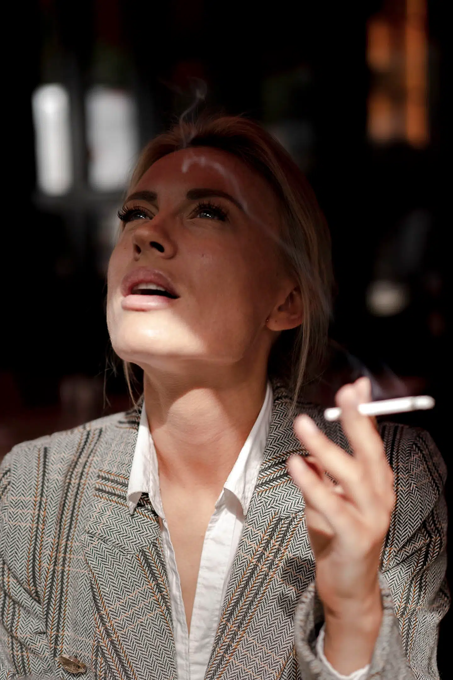 »Vi er kortvarigt smukke her på jorden« af Ocean Voung er en af de få bøger udgivet i dette årtusinde som har reel klassikerstatus, mener Berlingskes litteraturanmelder Katherine Diez.