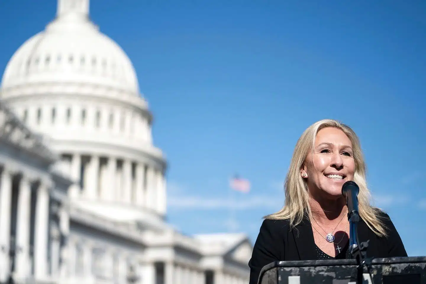 Marjorie Taylor Greene har erklæret sin støtte til konspirationsteorien QAnon, som blandt andet påstår, at en gruppe af pædofile satanister står bag en global børnesexhandelsring.