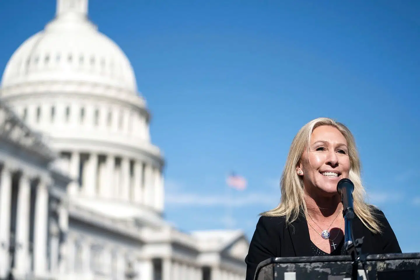 Marjorie Taylor Greene har erklæret sin støtte til konspirationsteorien QAnon, som blandt andet påstår, at en gruppe af pædofile satanister står bag en global børnesexhandelsring.