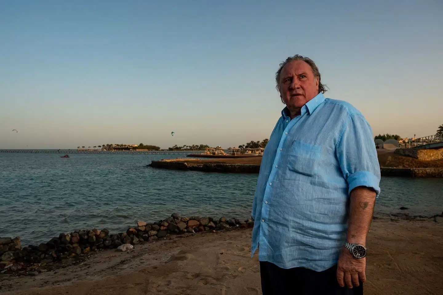 Gérard Depardieu, her fotograferet ved Det Røde Hav i oktober 2020, er Frankrigs største nulevende mandlige skuespiller. Han er også kendt for sin ekstravagante personlighed og udsvævende livsstil, men omfatter den voldtægt af yngre kvindelige kolleger?