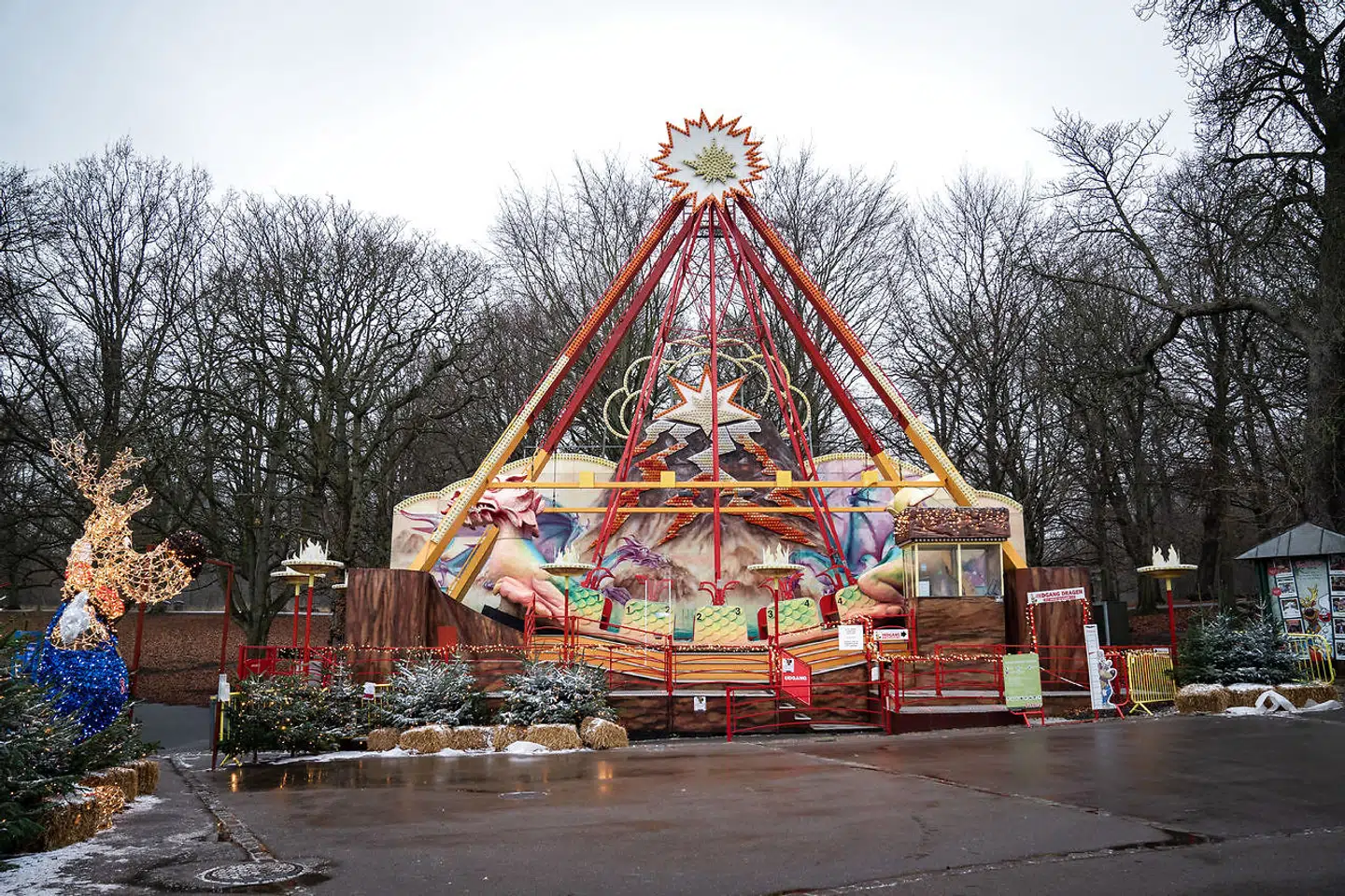 »Vi er meget positive, og vi vil meget gerne åbne op. Vi vil gøre alt for at sikre, at gæsterne får en god og sikker oplevelse,« siger direktør i forlystelsesparken Bakken, Ole Andersen.