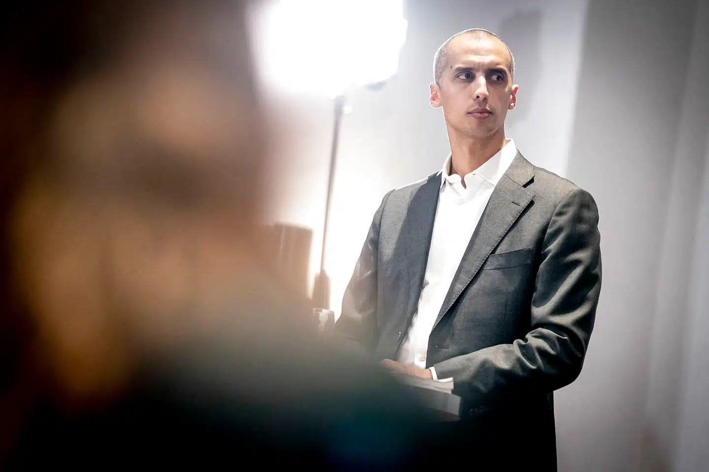 »Jeg er et langt stykke ad vejen enig med Tesfaye. Den ekstreme islamisme er et problem, vi skal være opmærksomme på. Jeg mener bare, vi i langt højere grad skal erkende, at det er den manglende kulturelle dannelse, der udgør en barriere for vores samhørighed,« skriver Halime Oguz.