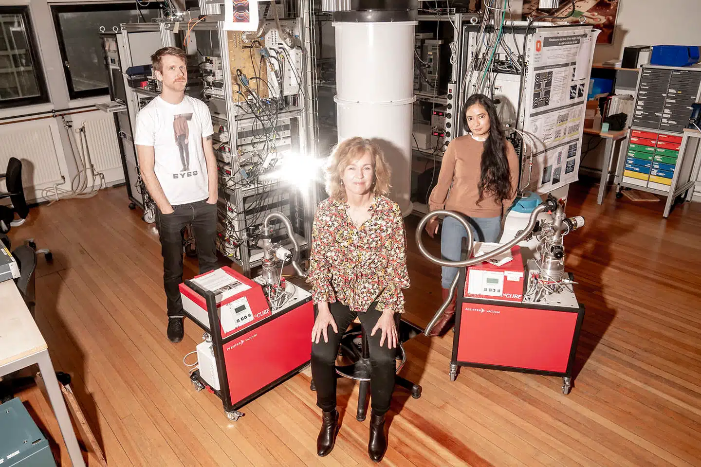 Anja C. Andersen (i midten), professor og astrofysiker på Niels Bohr Institutet ved Københavns Universitet, har indstillet de to unge talenter, Anasua Chatterjee (th.) og Morten Kjærgaard (tv.), som i år er kommet med på Talent 100-listen.