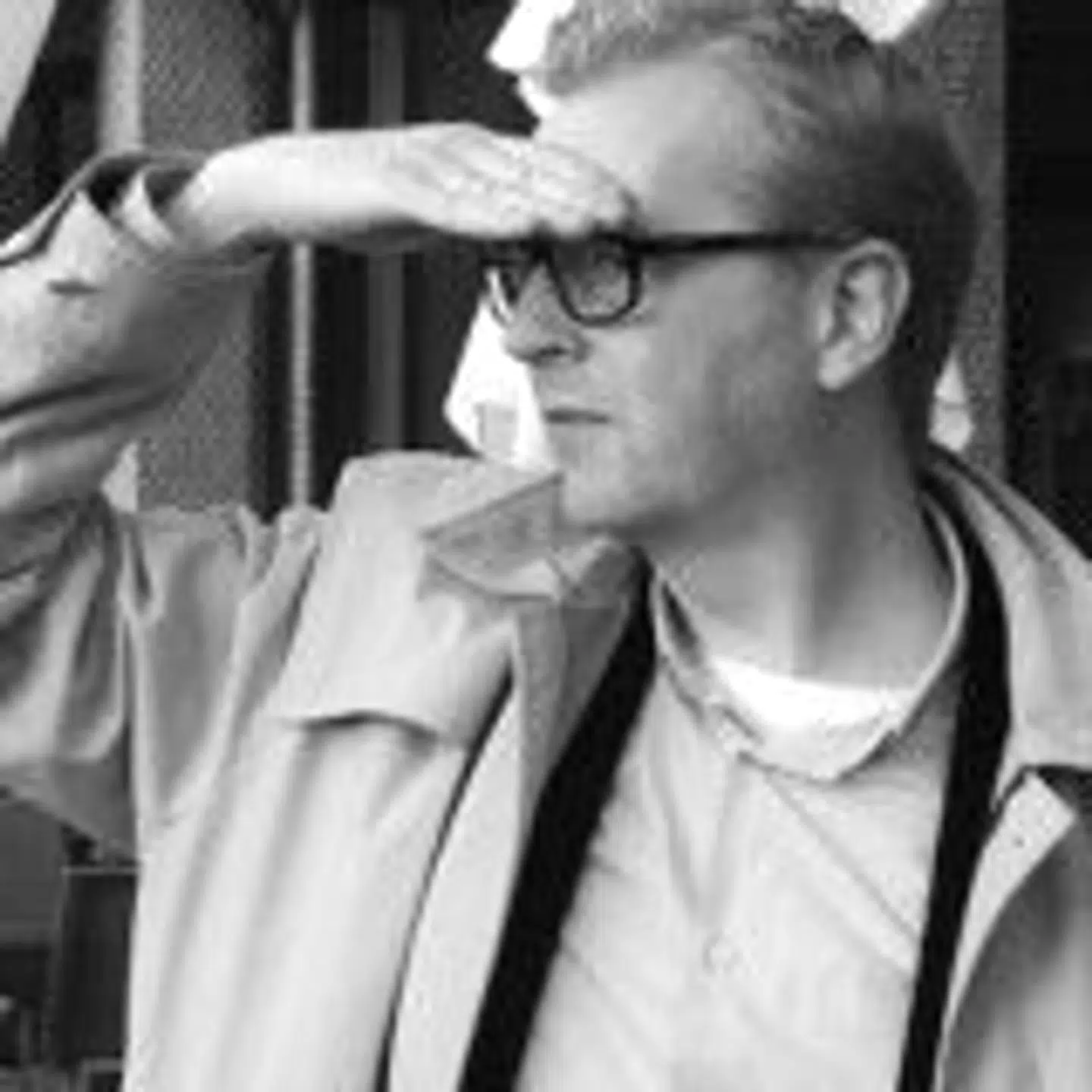 Jens Carl Sanderhof er en helt særlig og ganske komprosmiløs stemme i dansk litteratur.