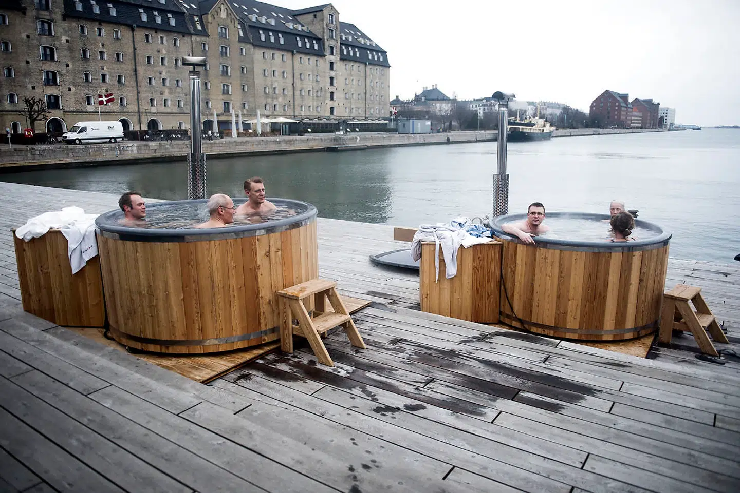 Copenhot udendørsspa i København, hvor man bader i opvarmet havvand.