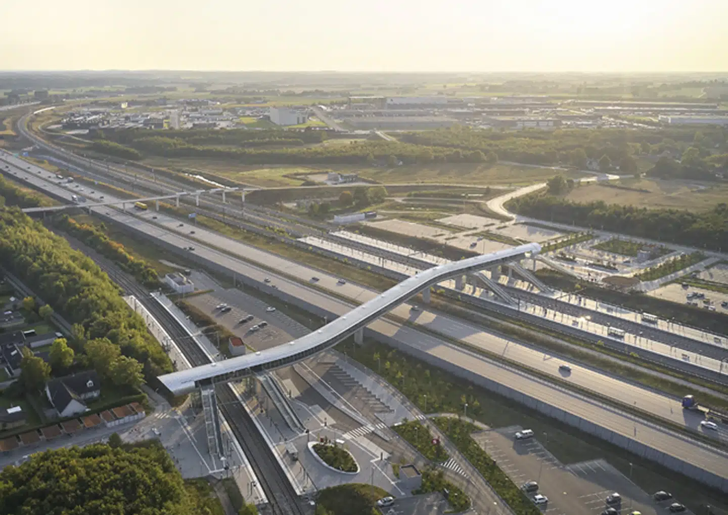 Stationen nord for Køge blev med sin 225 meter lange gangbro opført i 2019. Fra Køge Nord Motorvejen kan man parkere og tage både S-tog og regionaltog mod København. Udviklet af COBE og arkitektfirmaet Dissing+Weitling.