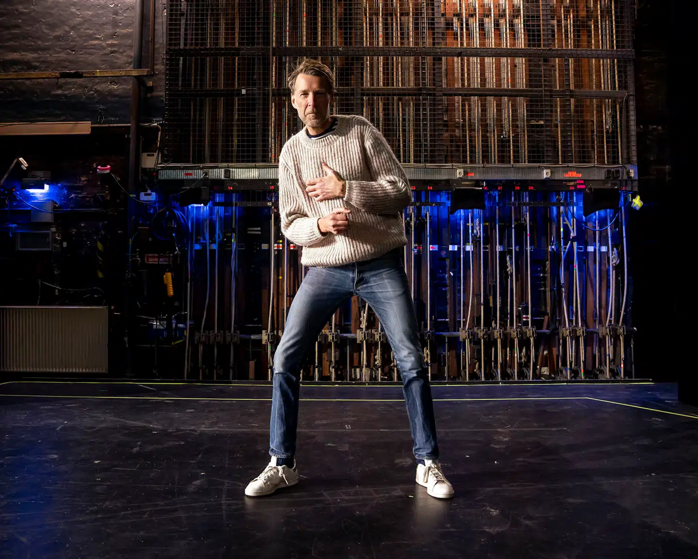 »Gruppen The Stranglers skrev for mange år siden sangen »Always the Sun«, og det er jo rigtigt. Solen er der altid, nogen gange er den bare skjult, men den er der. Og ja, i livet er håb også en strategi.«