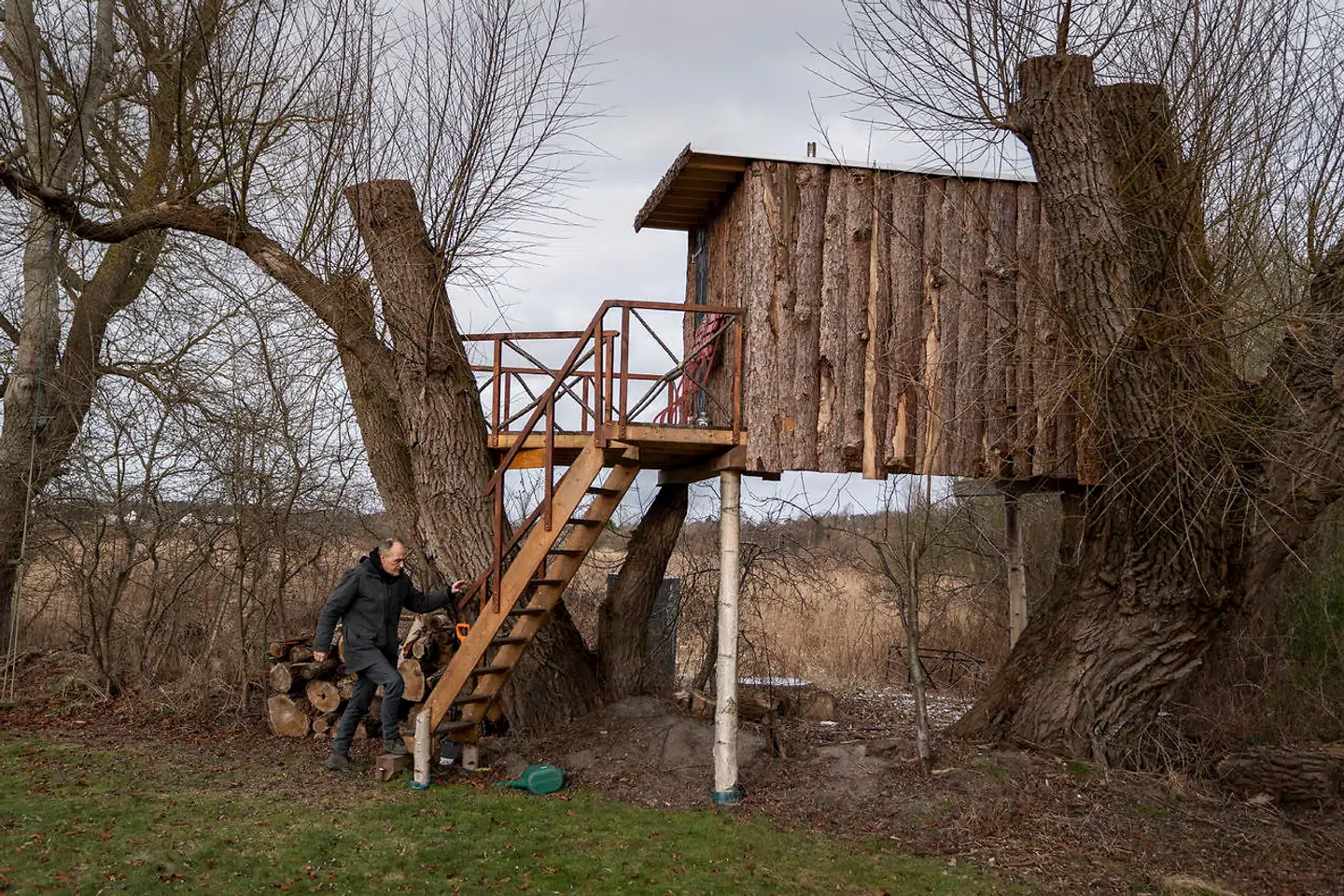 »Det var vidunderligt at bygge noget, der var hands-on og konkret, fordi det, vi lavede på arbejde, var så diffust,« siger Steen Jørgensen om sit selvgjorte nedlukningsprojekt.