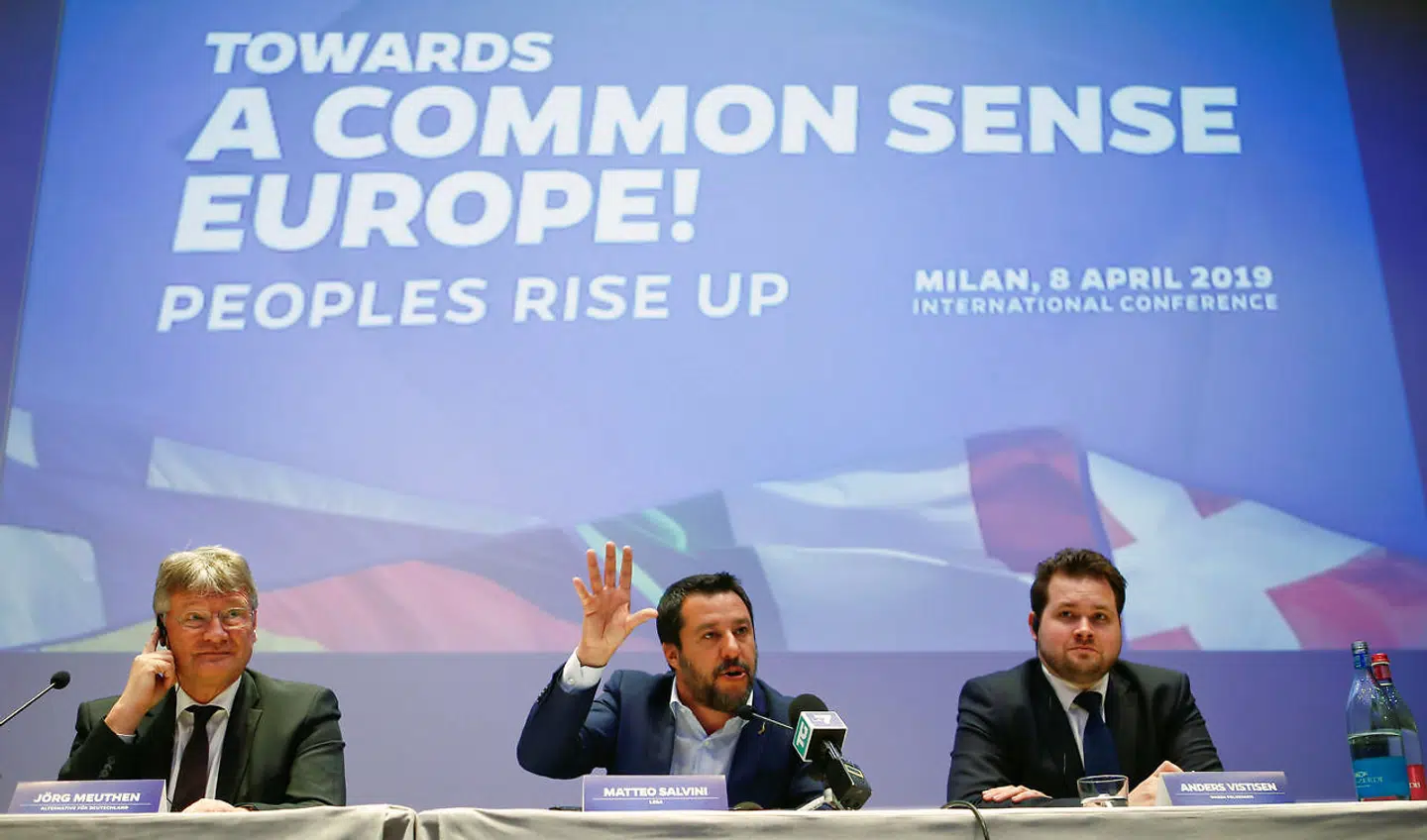 Matteo Salvini flankeret af Dansk Folkepartis Anders Vistisen og Jörg Meuthen fra Alternative für Deutshland forud et fælles valgmøde i Milano op til Europaparlamentsvalget i 2019.