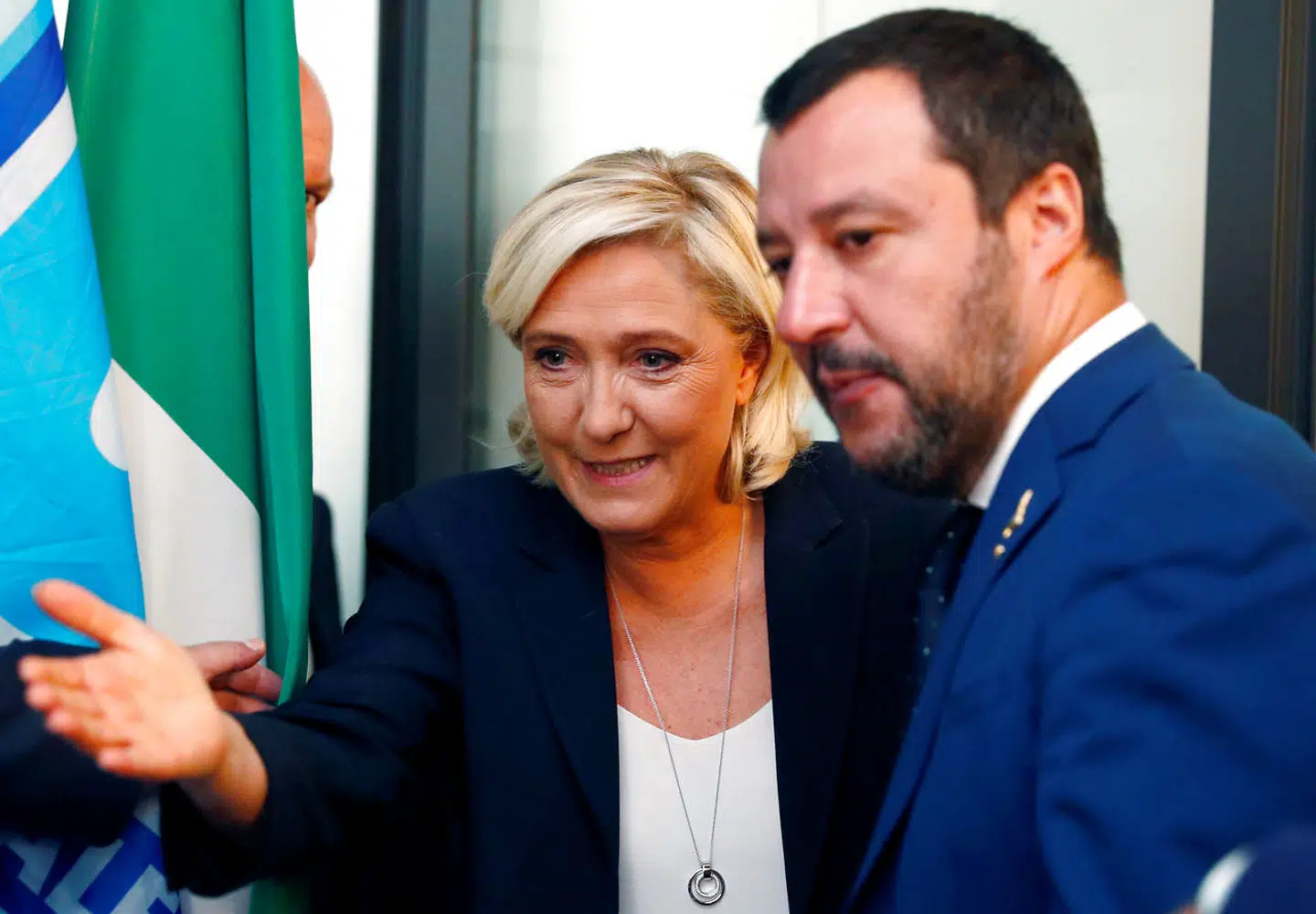 Det højrenationale Europas fransk-italienske powerpar, Marine Le Pen og Matteo Salvini, opgav allerede for et par år siden ideen om at forlade eurosamarbejdet. Nu har Lega-lederen taget endnu et langt skridt væk fra »Italexit«.