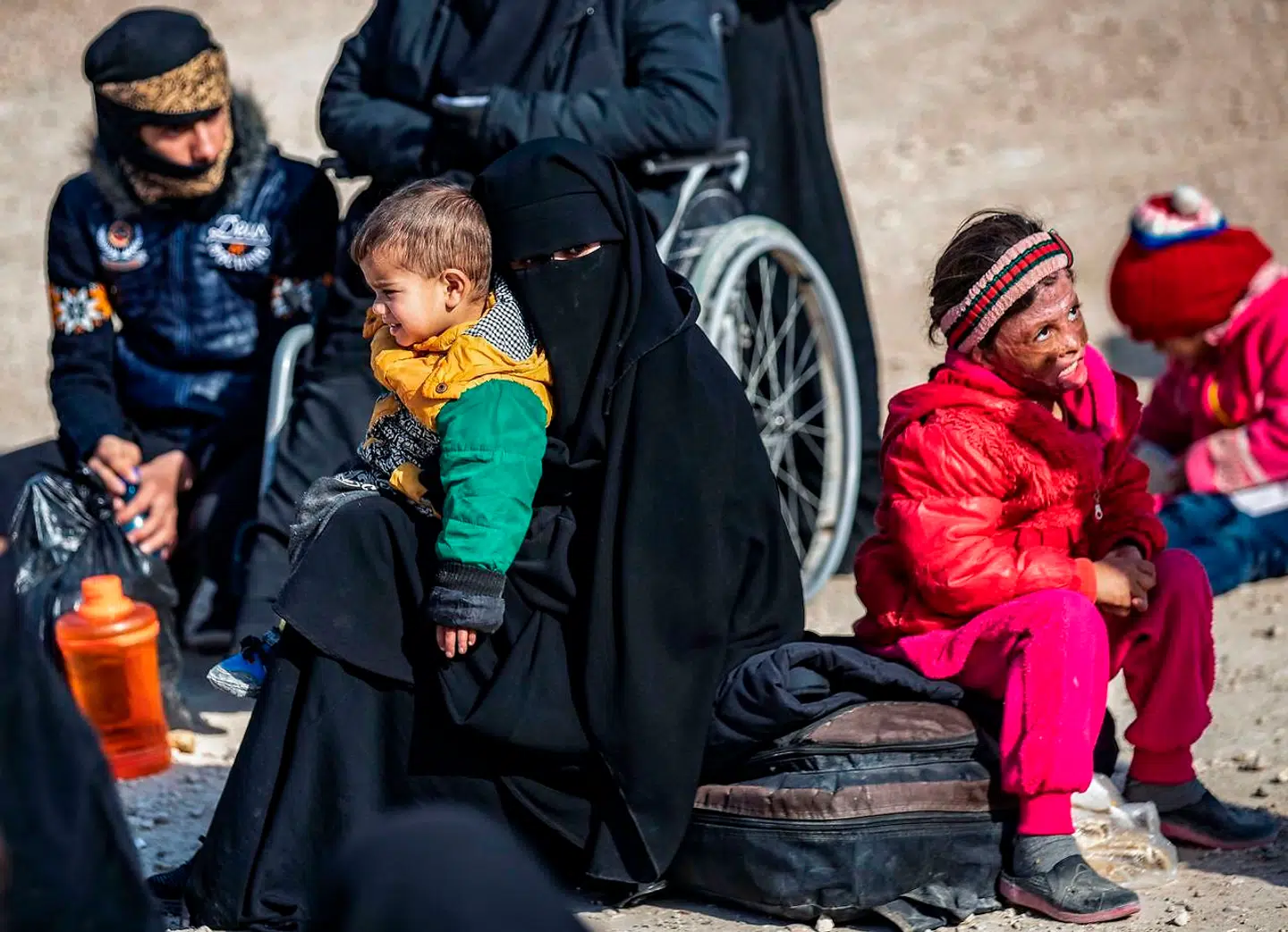 »Man skammer sig som dansker, når man læser om sagen om hjembringelse af to små børn og deres mor fra al-Hol lejren i Syrien,« mener en læser.