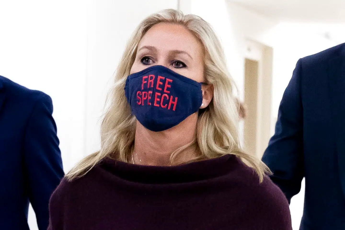 Marjorie Taylor Greene har nægtet at undskylde for sin støtte til henrettelse af topdemokrater som Nancy Pelosi og til en række falske konspirationer. I stedet fastholder hun sin ytringsfrihed.