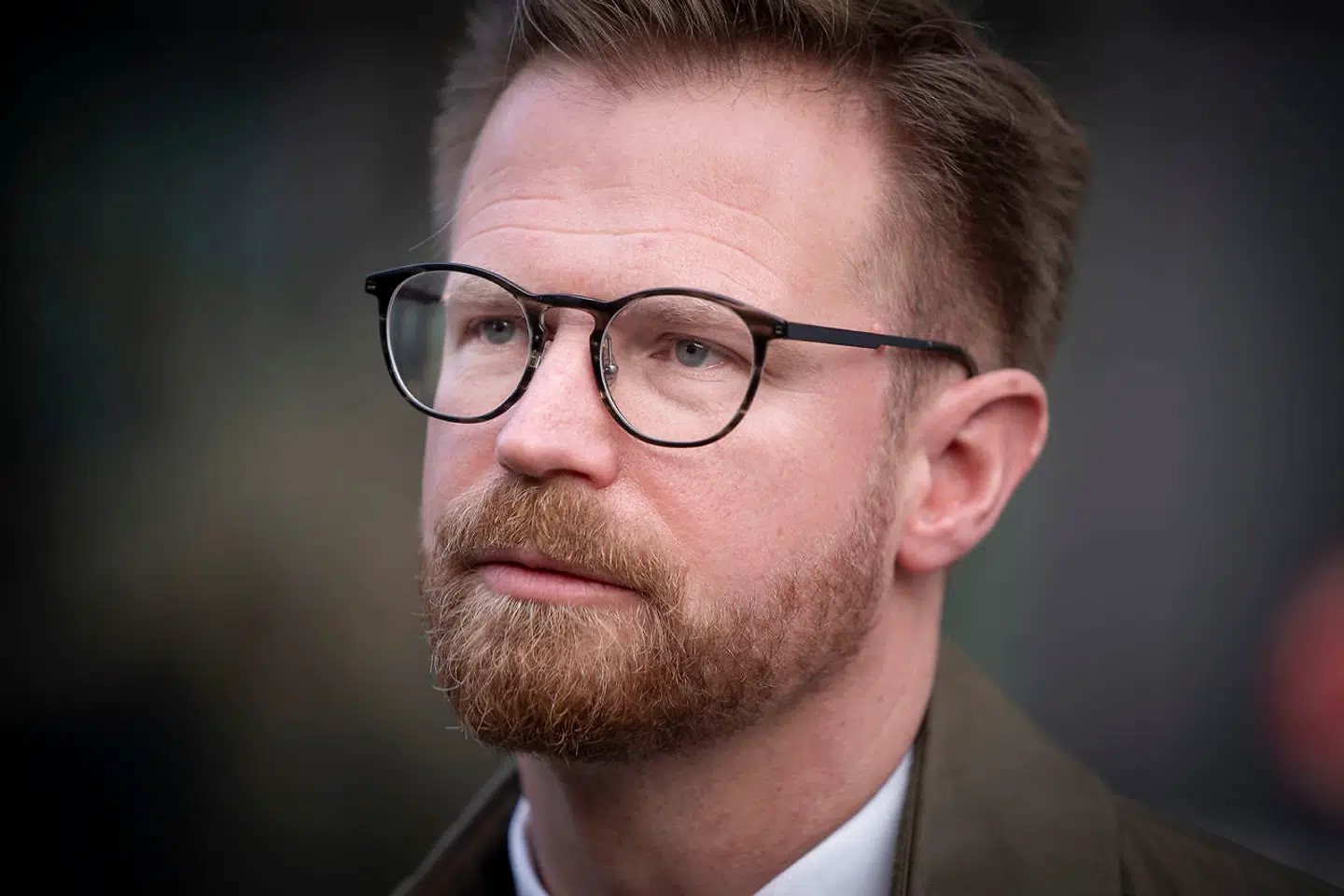 »Det er helt ubegribeligt, at der fortsat er danskere, der midt i denne coronakrise vælger at rejse på ferie,« lyder det fra transportminister Benny Engelbrecht (S).