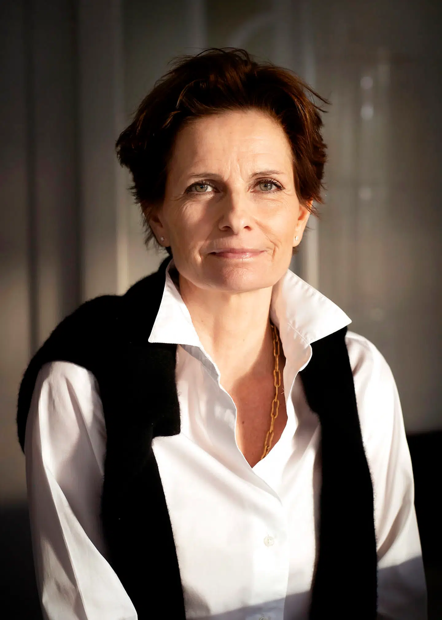 Camilla Arndt betegner det som en indiskutabel pligt at kondolere, også selv om ordet »kondolere« i dag kan føles, som om det tilhører en anden tid og ikke opleves som nutidigt i vores sprog.