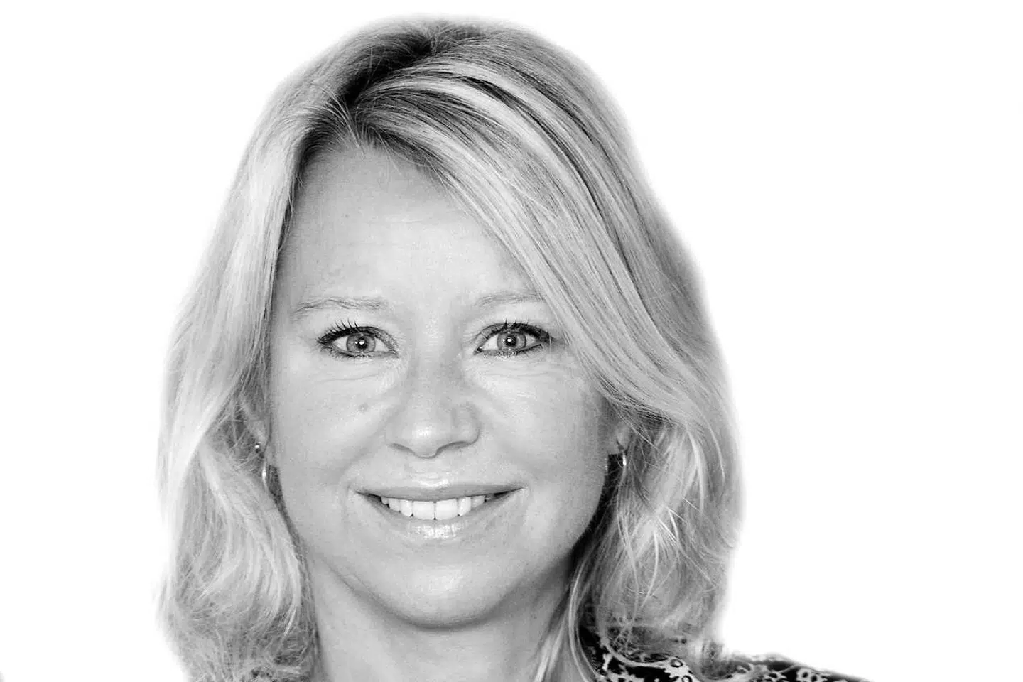 »Jeg har arbejdet på socialområdet i 25 år og til forskel fra de mange interessereorganisationer og eksperter, der udtaler sig på området, så er mine ben plantet i en organisation, hvor vi hver dag møder de mennesker, der bliver svigtet af en velfærdsmodel, hvor systemet er vigtigere end mennesket,« skriver Helle Øbo,