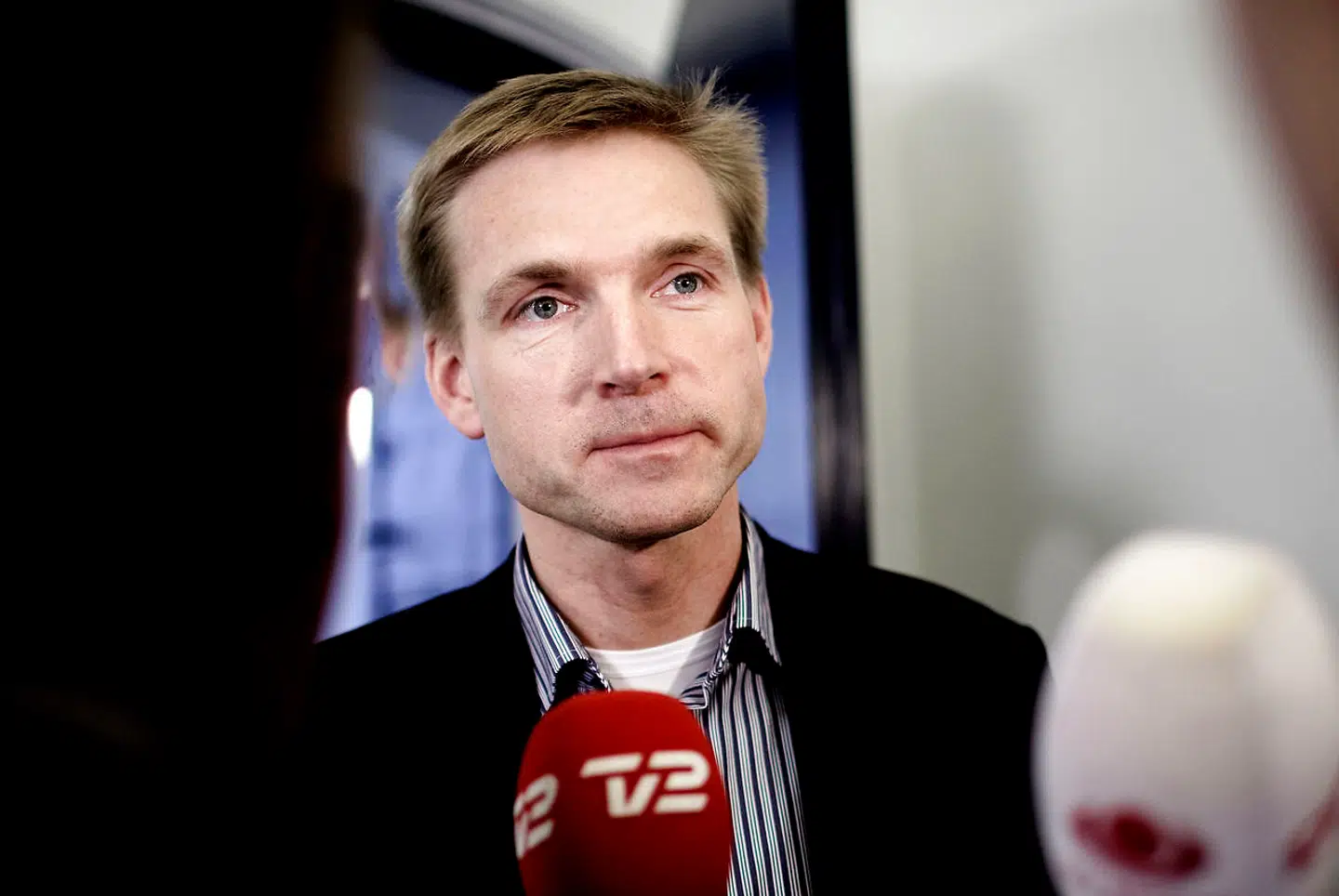 Kristian Thulesen Dahl (DF) håber, at regeringen vil inddrage Folketingets partier i et arbejde med skræddersy corona-restriktionerne, så der kan laves forskellige delvise genåbninger. Så vil han også gerne støtte kompenserende restriktioner andre steder. (Arkivfoto)