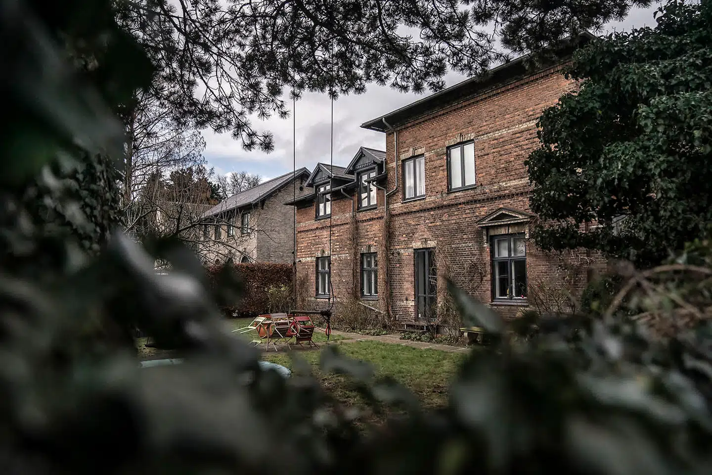 Rosenvængets Hovedvej 31, bygget 1870. Her boede jeg i 80erne, mens jeg gik på arkitektskolen i København, og stadig i dag føles det som et tabt barndomshjem, når jeg går forbi.