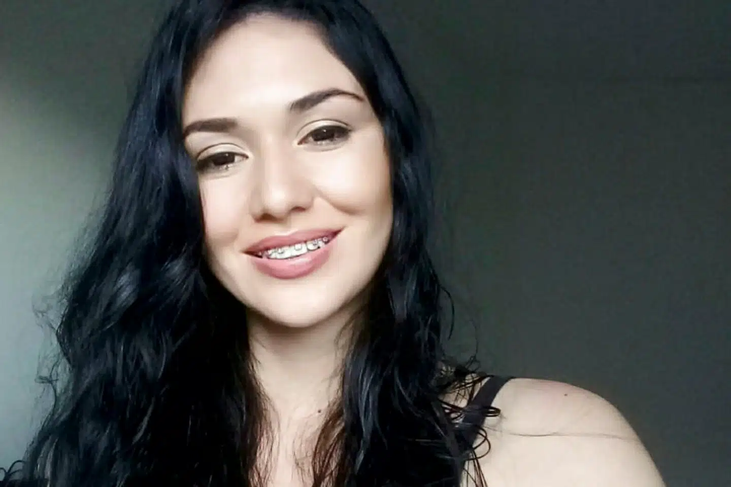 Fabiana Siqueira »i civil«. Trods dødsfald blandt kollegerne og hendes egne men efter hele to sygdomsforløb håber den 33-årige sygeplejerske på, at der kan komme noget godt ud af pandemien. Privatfoto