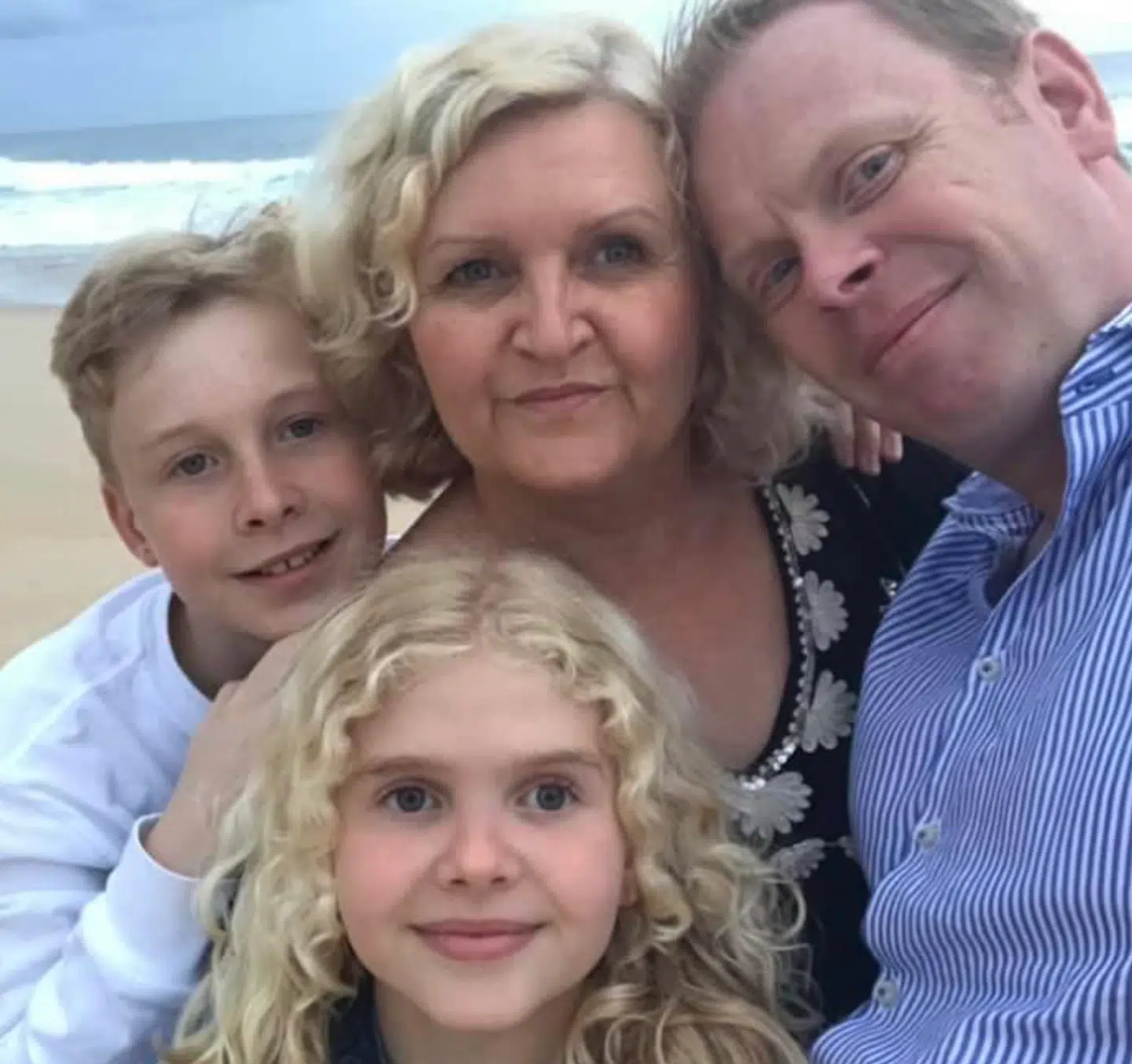Karina Nyerup Andersen og familien er bosat i Cape Town, som lige nu kæmper med virussen. Familien ved endnu ikke, hvornår de kan modtage vaccinen. Privatfoto