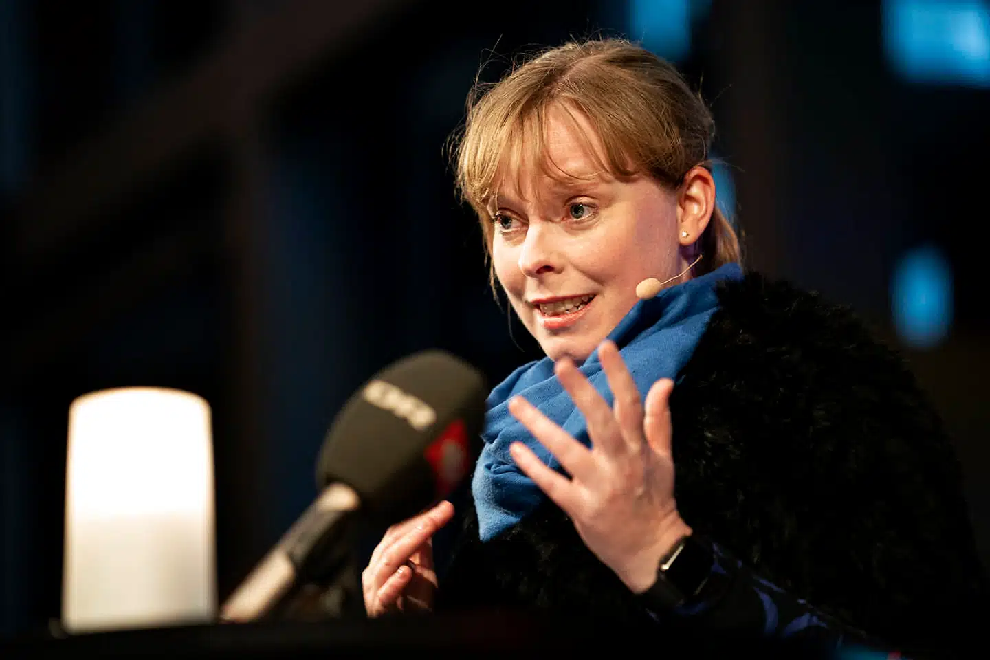 »Der har været meget uro om dansk public service. Man har spurgt, om den har en berettigelsen, og om den kan stoppe de store techgiganters fremmarch. Her har vi en rapport, som viser, at når det strammer til, som det gør under coronakrisen, så søger danskerne mod public service,« siger kulturminister Joy Mogensen (S) med henvisning til DRs nye medierapport.