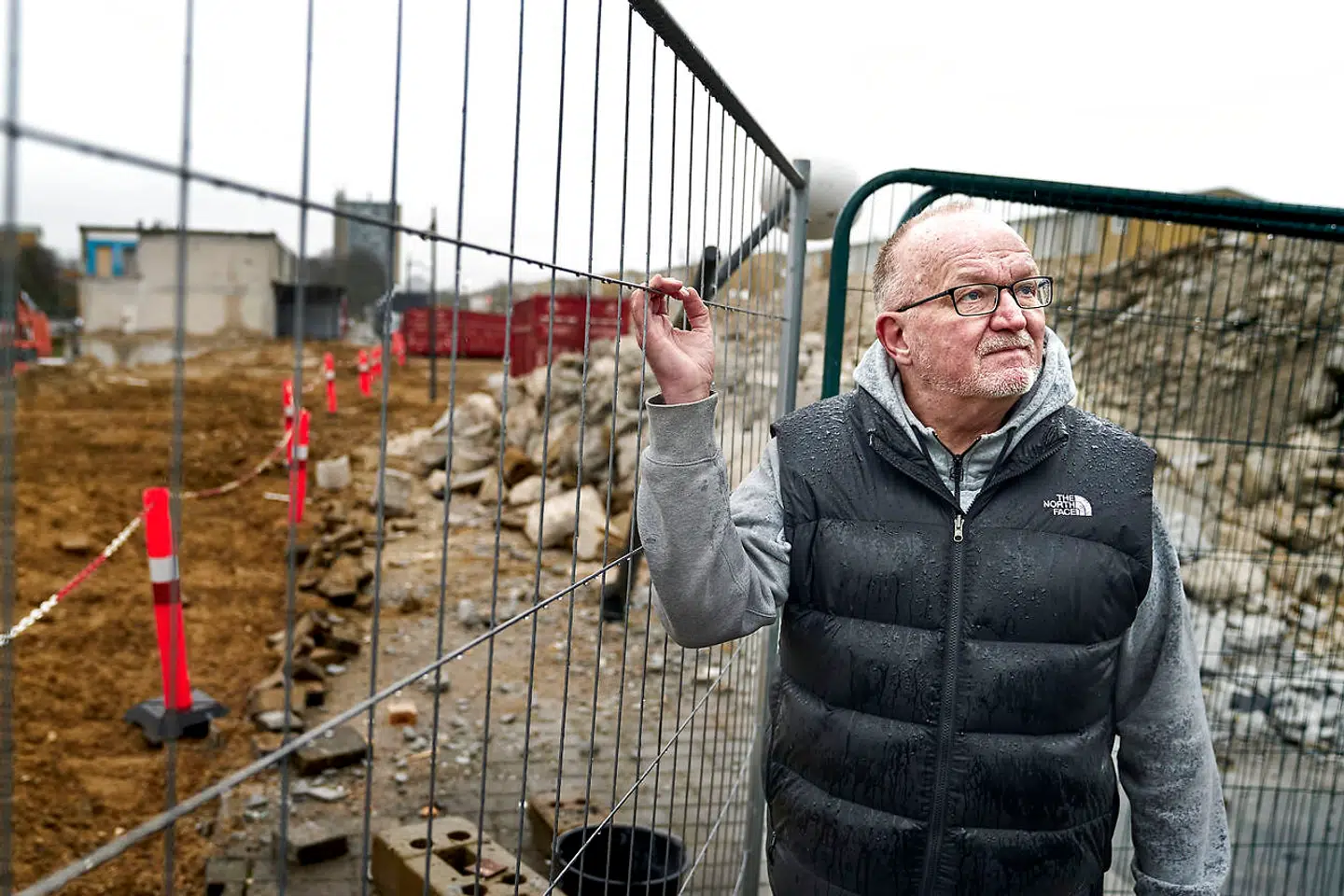 Jens Kramer Mikkelsen er byudviklingsdirektør for ejendomsselskabet NREP, der står for at opføre 1.000 rækkehuse i det belastede boligområde Tingbjerg. Salget er netop åbnet.