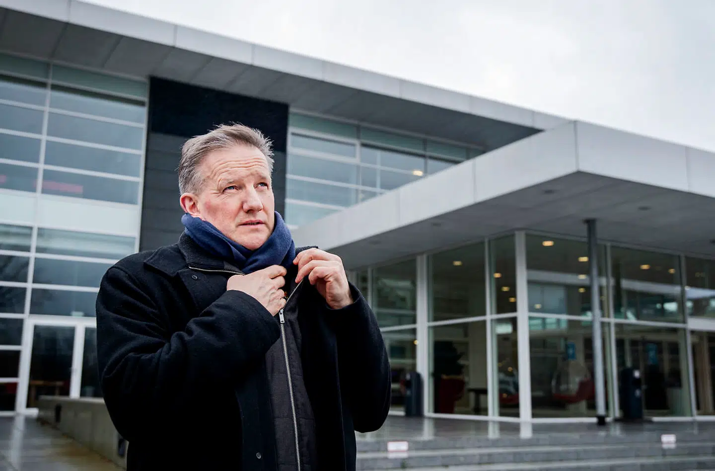 Jan Grimstrup Larsen, som er direktør for Hotel Nyborg Strand, blev lovet økonomisk afklaring i sommer. Her flere måneder efter svæver spørgsmålet stadig i luften..