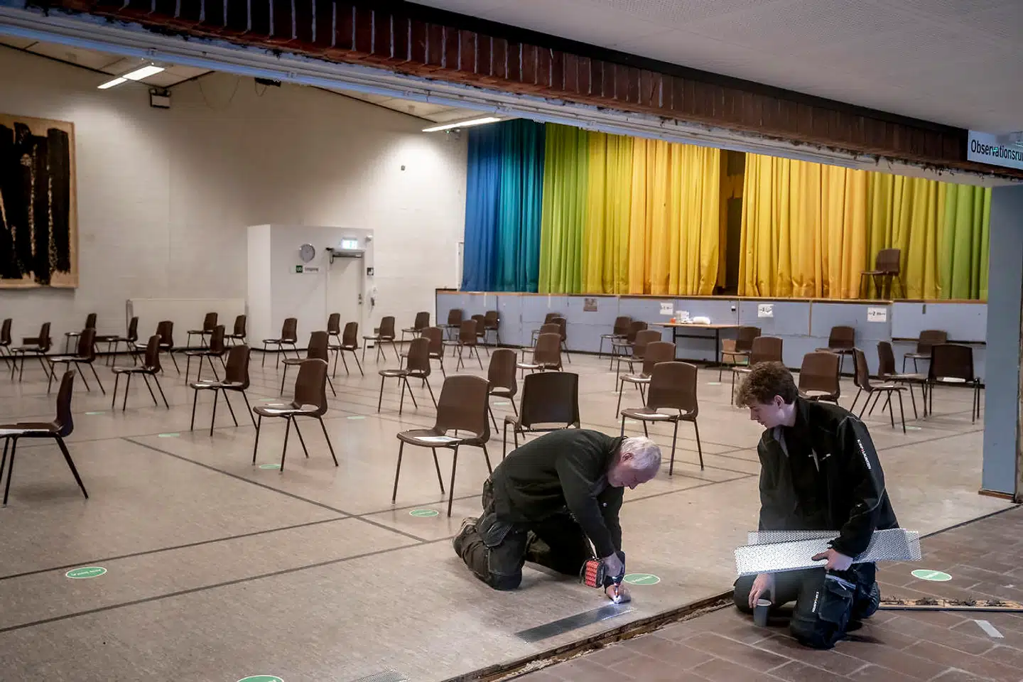 Hovedstadens vaccinationscentre står tomme. De er lukket på grund af manglende vacciner. I Ballerup bruger man tiden på at optimere og færdiggøre lokalerne.