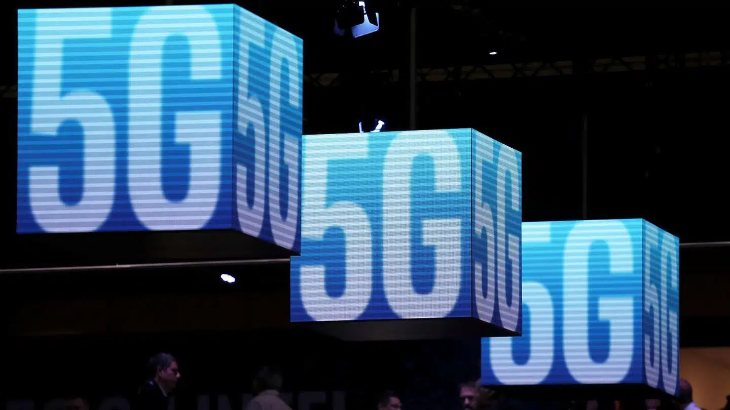 Svenske teleselskaber får nu endelig råderet over de afgørende brikker, så de kan gøre deres 5G-mobildækning klar overalt i landet.