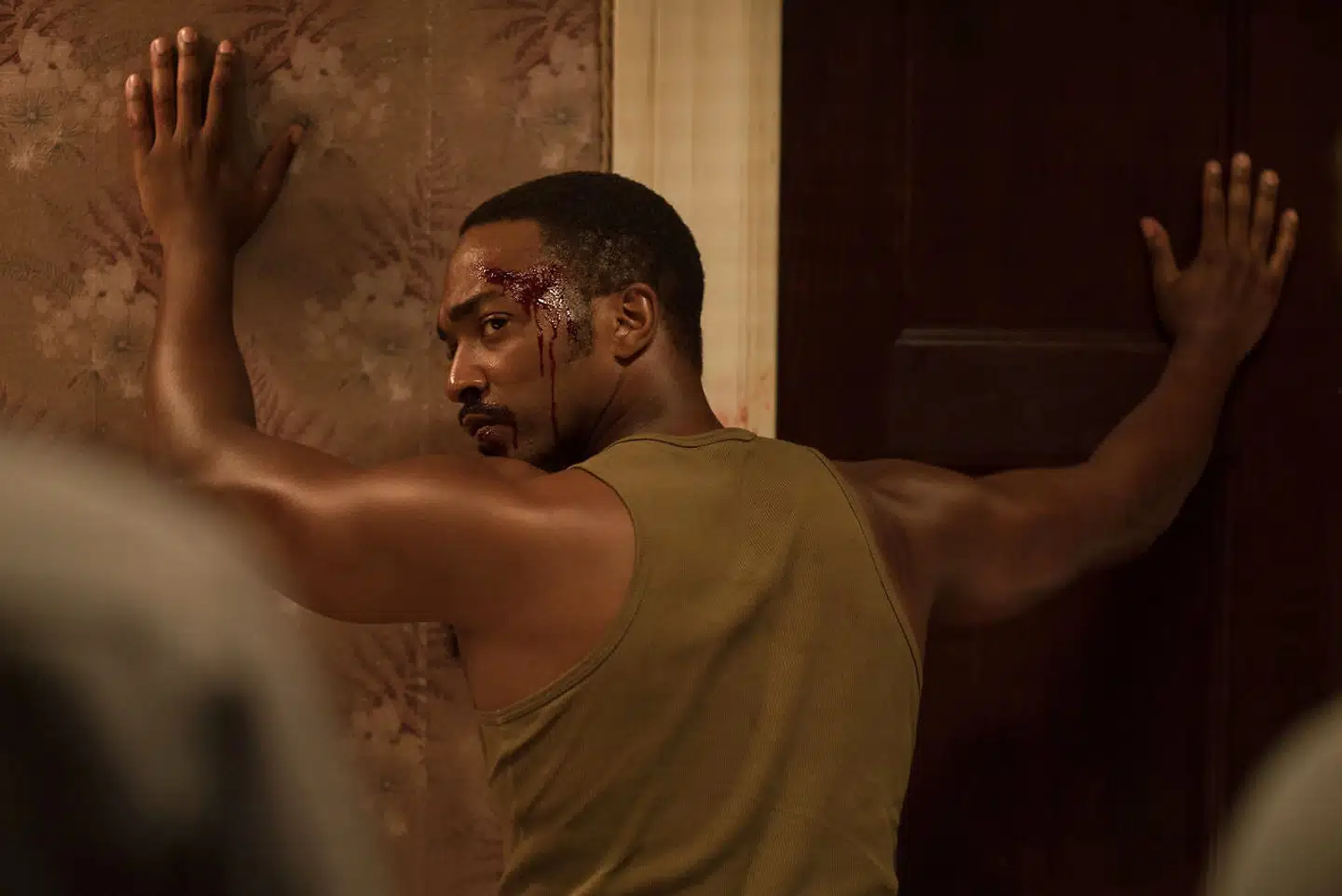 »Detroit« er titlen på en rystende og dramatisk film om den racisme, der stadig præger USA. Her er det Greene (Anthony Mackie), der får politiets kærlighed at føle.