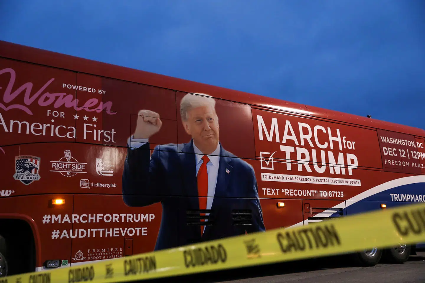 Præsident Donald Trump har over for den republikanske kongresleder Kevin McCarthy anerkendt, at han har »et vist ansvar« for uro ved Kongressen.