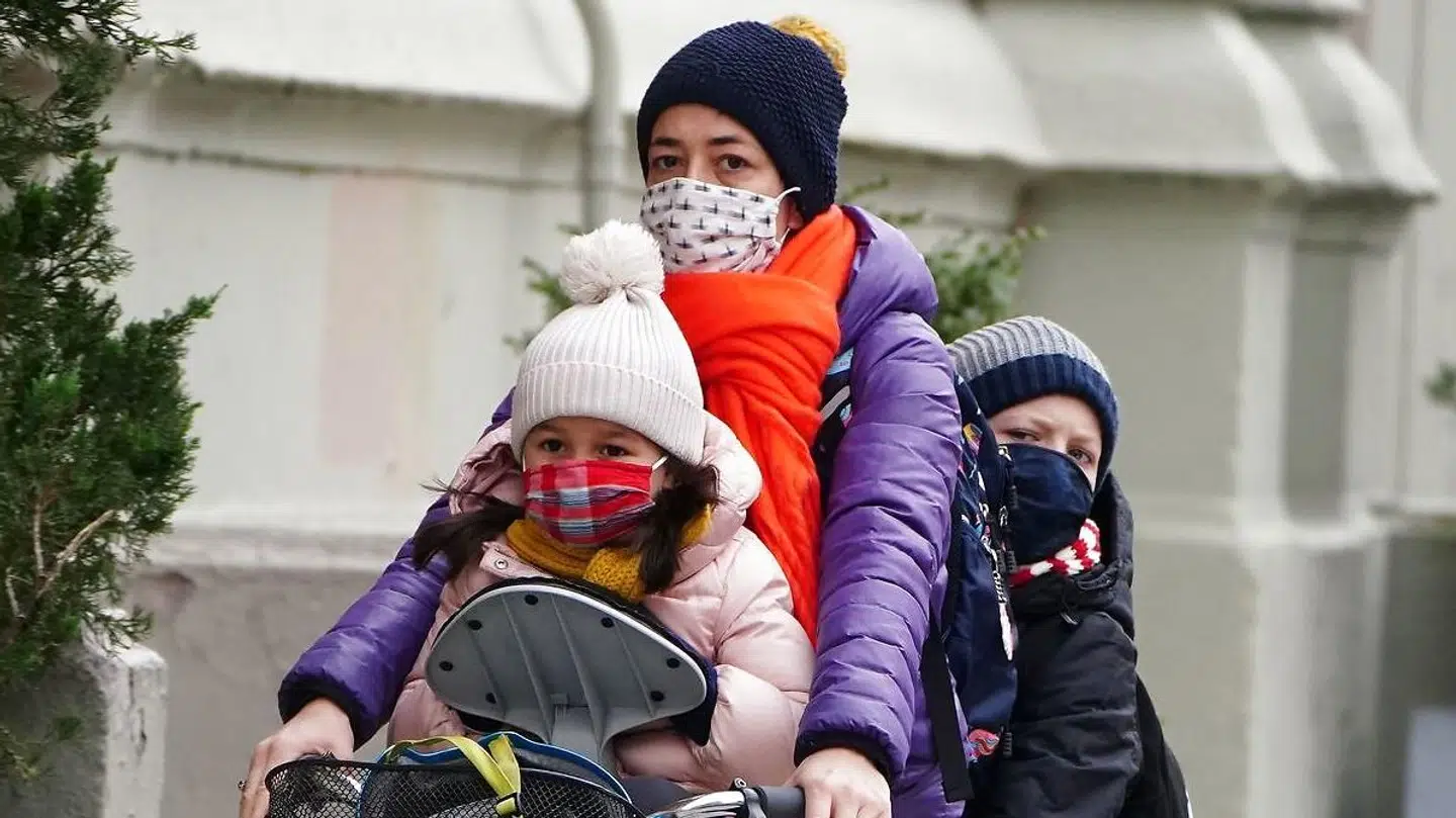 Børn bliver også smittet med corona. Indtil videre er næsten 11.000 0-9-årige herhjemme testet positive.