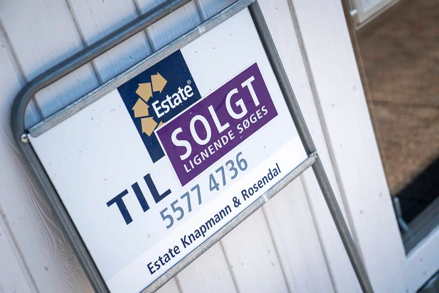 Boligmarkedet har været rødglødende i 2020, og mange boliger er blevet solgt nærmest inden, at ejendomsmægleren har nået at sætte et »til salg«-skilt op. Arkivfoto: Niels Christian Vilmann/Ritzau Scanpix
