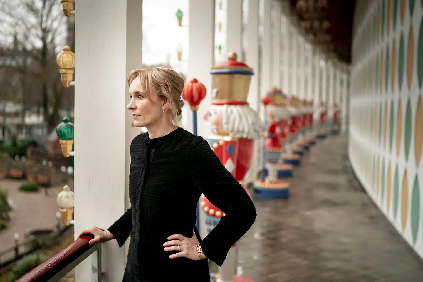 »Vi har et ansvar for at få hjulpet hinanden igennem det her,« siger Tivoli-direktør Susanne Mørch Koch om beslutningen om at lukke Tivolis julemarked.