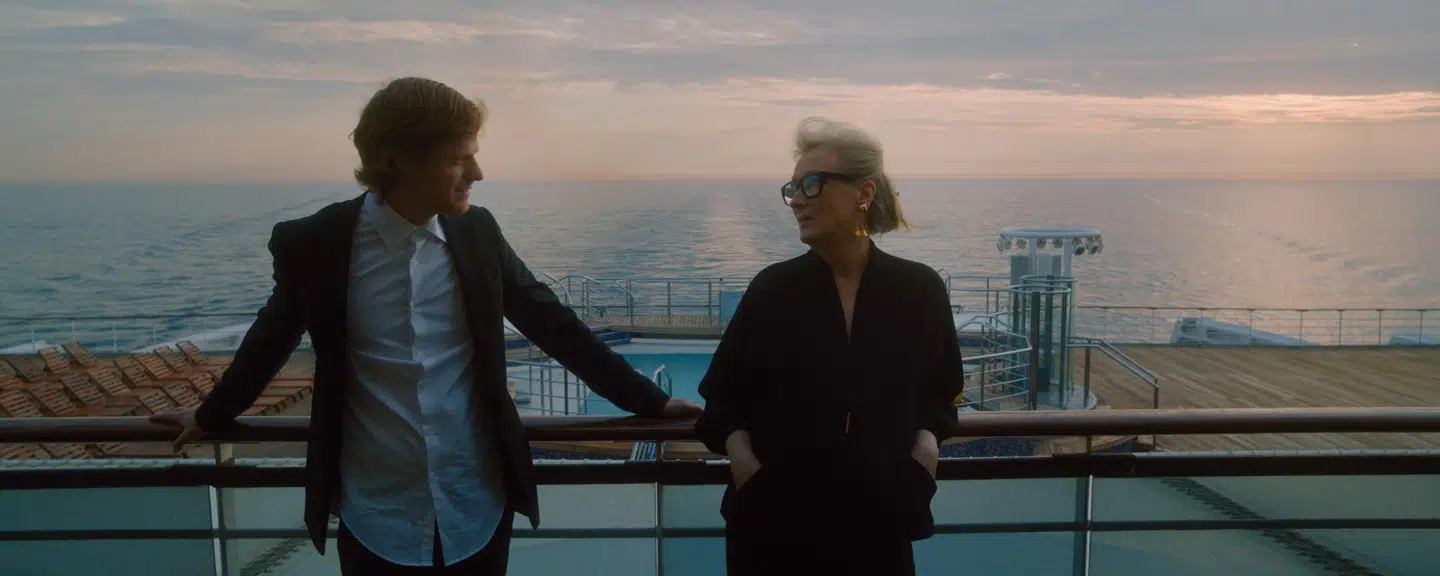 Lucas Hedges og Meryl Streep ombord på »Queen Mary 2«, hvor »Let Them All Talk« er blevet optaget over to ugers sørejse.