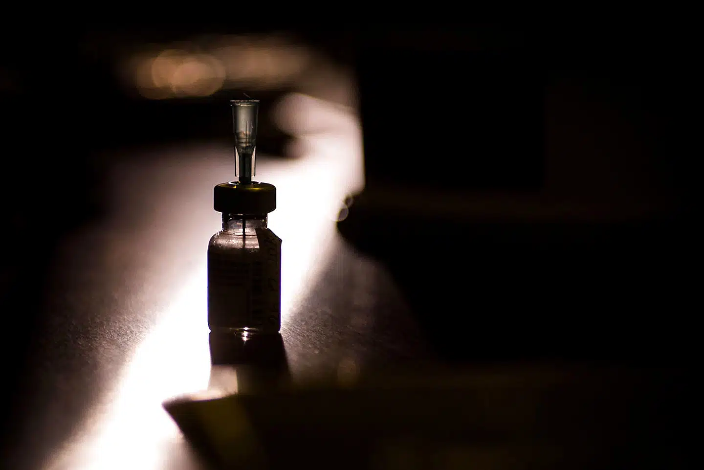 Det går for langsomt med at få danskerne vaccineret – og Danmark er nødt til at agere mere selvstændigt. Sådan lyder kritikken fra DF's sundhedsordfører Liselott Blixt. Det skriver Politiken.