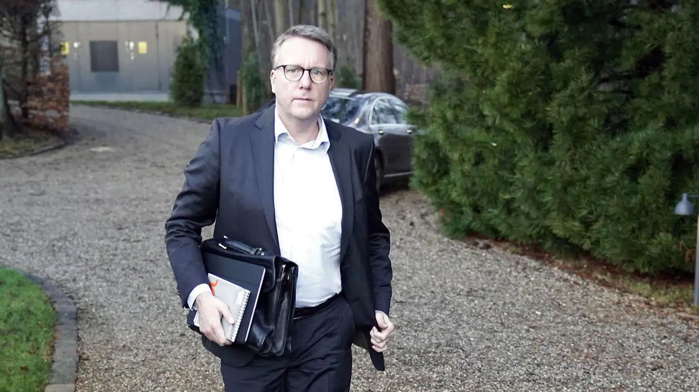 Torsdag tredjebehandles og vedtages et kontroversielt lovindgreb om leasede firmabiler. Skatteminister Morten Bødskov (S) har afvist at ændre lovindgrebet, som det forventes, at alle partier – undtagen de Konservative og Liberal Alliance – vil stemme for.