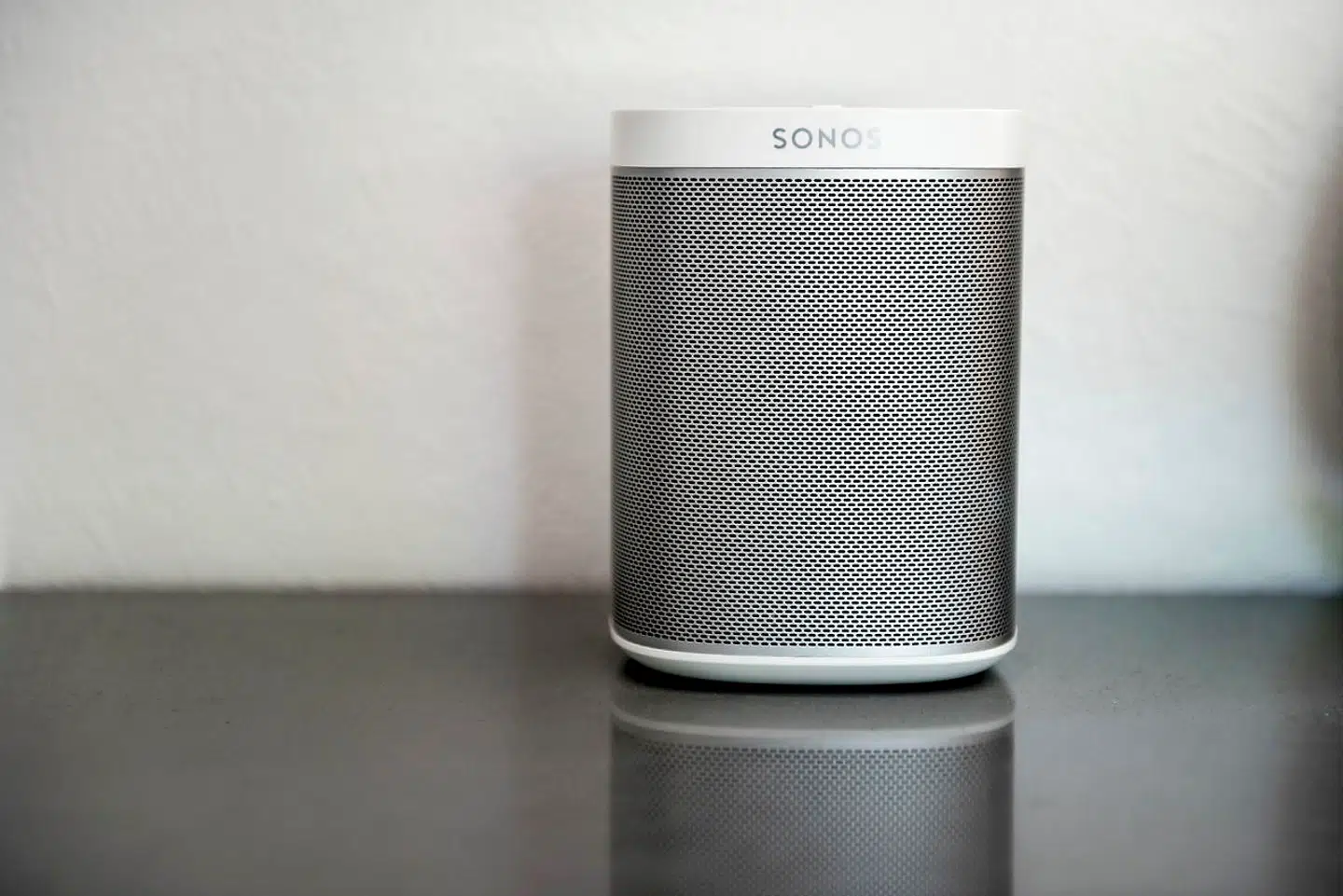 Sonos opfordrer deres kunder til at købe nye højttalere eller at fortsætte med at bruge deres gamle modeller, indtil de ikke længere kan bruges.