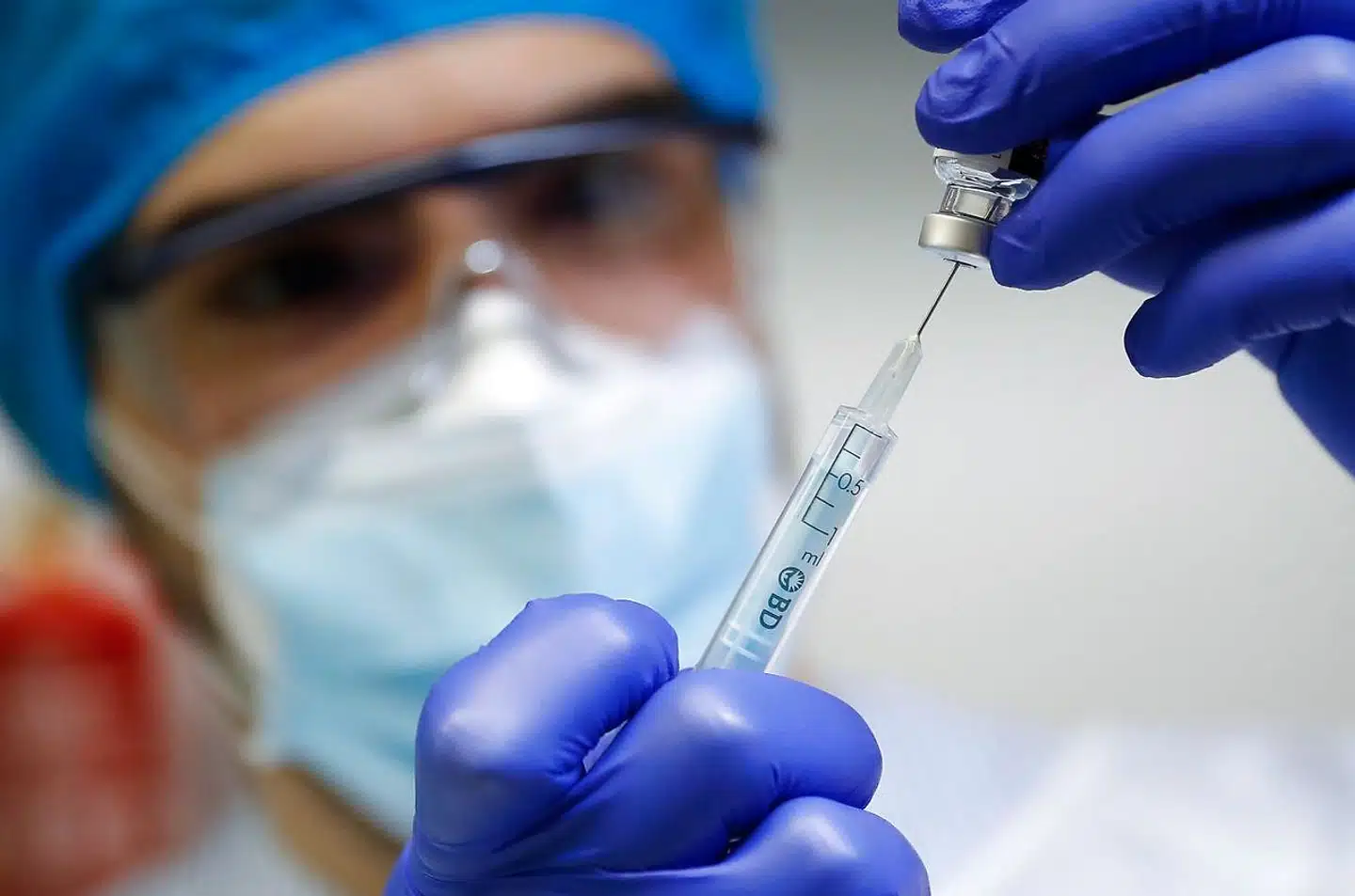Ingen europæiske lande har offentliggjort planer om at gøre vaccine mod covid-19 obligatorisk. Men i den sydlige ende af kontinentet taler politikerne åbent om at tage andre midler i brug.