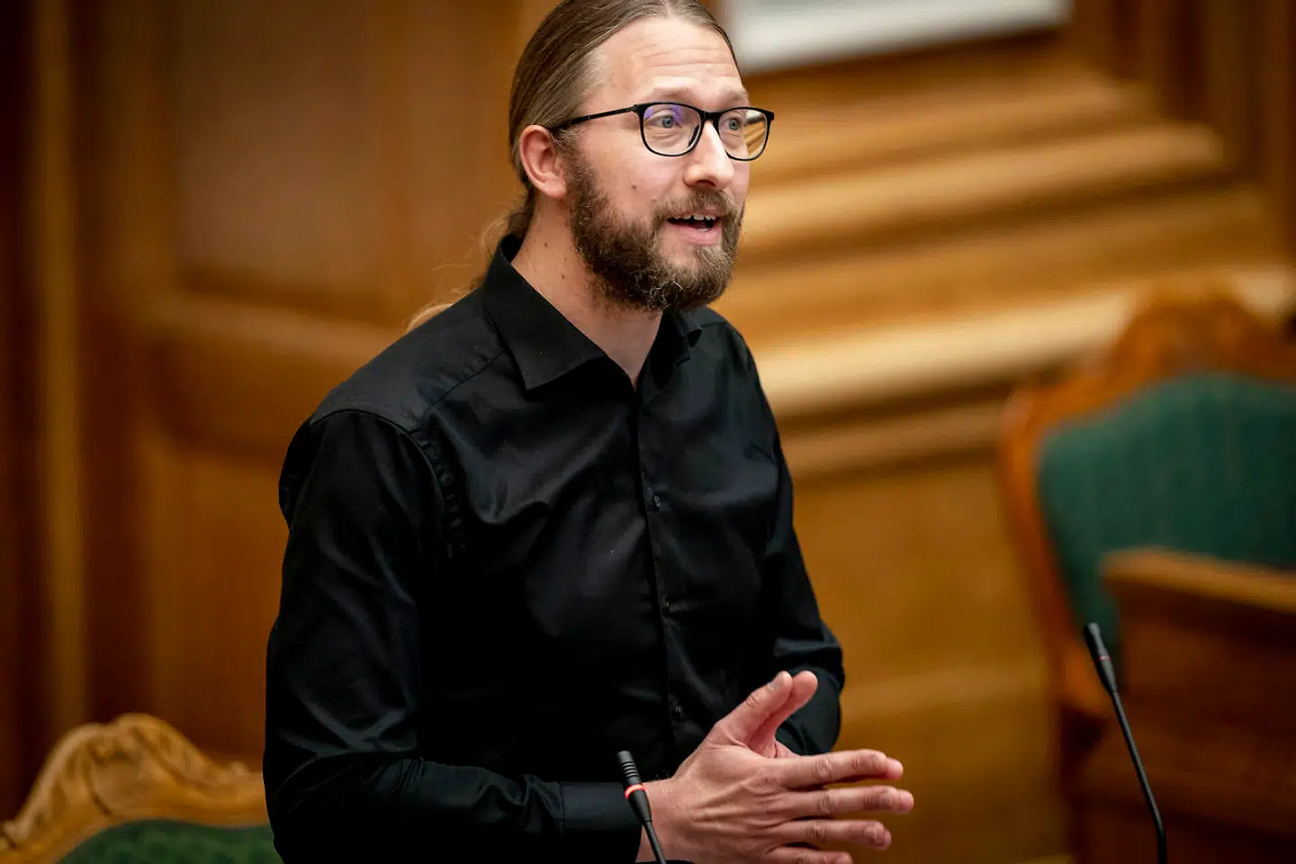 »Det er svært at sige noget om epidemiens udvikling, fordi antallet af test har ændret sig markant,« siger Stinus Lindgren (RV).