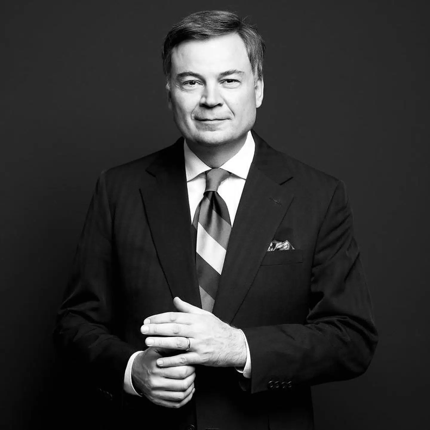 Modemanden og stileksperten Torsten Grundwalds bog udmærker sig ved ikke at boltre sig i bøvet bling-bling og et prima-potent behov for et ur på hver arm.