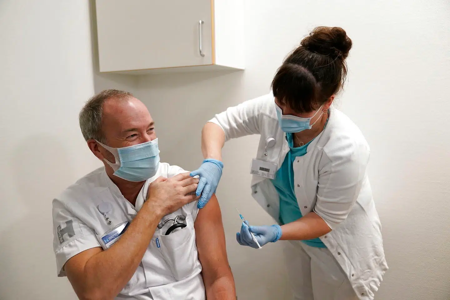 Professor og overlæge Thomas Benfield var blandt de første til at få coronavaccinen på Hvidovre Hospital.