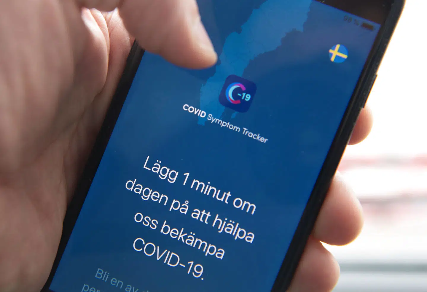Den nye og mere smitsomme coronavirusvariant, som blev opdaget i Storbritannien, er blevet påvist hos en person i Sverige.