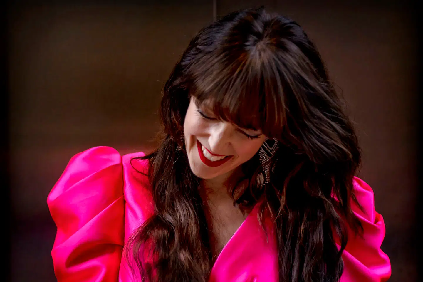 »Jeg kan få ustyrlige grineanfald, når noget er meget højstemt eller seriøst, og alle sidder og nikker og lytter intenst.«