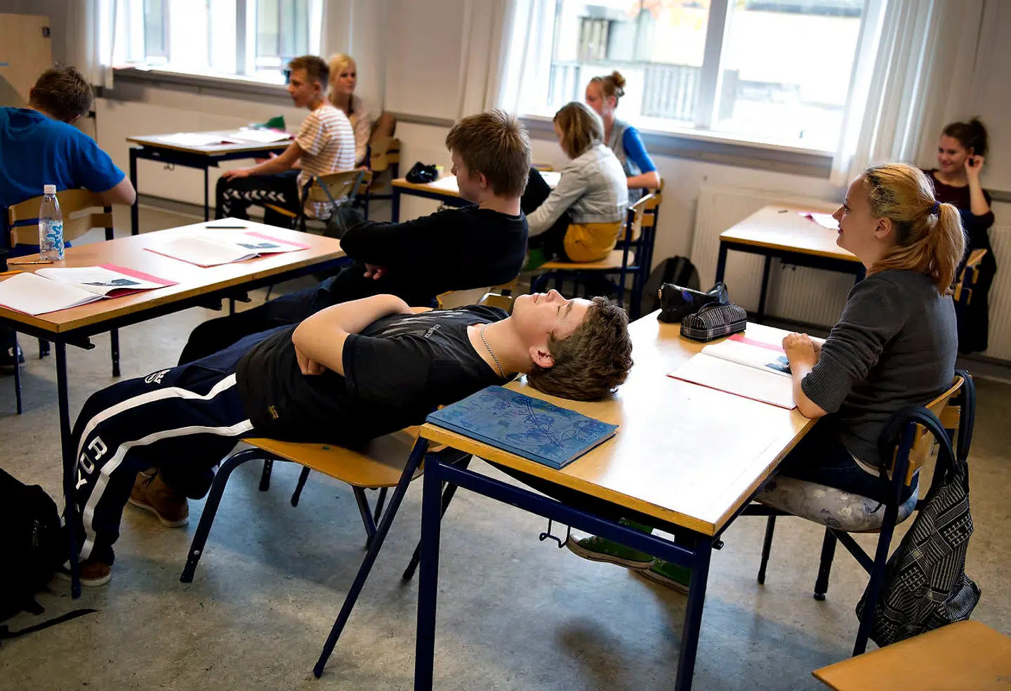 Danske børn og unge sover mindre i dag end tidligere. Det kan få stor konsekvenser for deres sundhed, fortæller en overlæge.