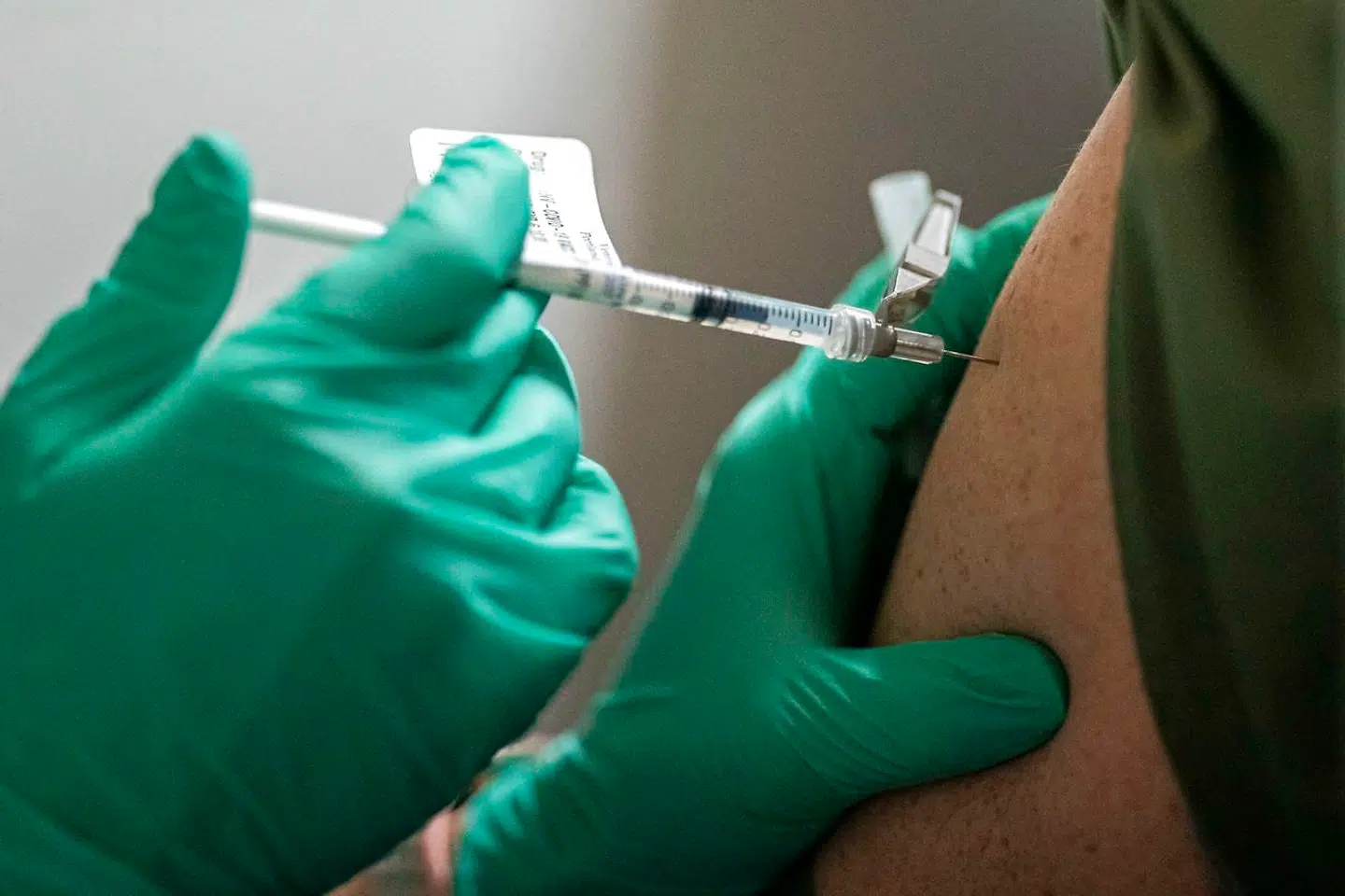 Arkivfoto. Vaccination mod covid-19 begynder i hele EU efter jul.
