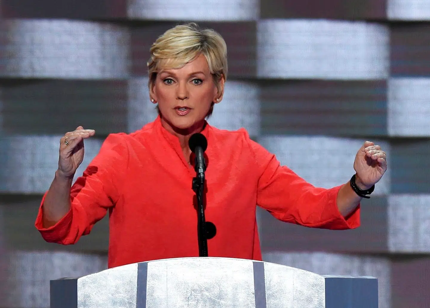 Jennifer Granholm er forhenværende guvernør i Michigan. Nu bekræfter flere unavngivne kilder over for Associated Press, at hun står til at blive ny energiminister i Bidens regering.