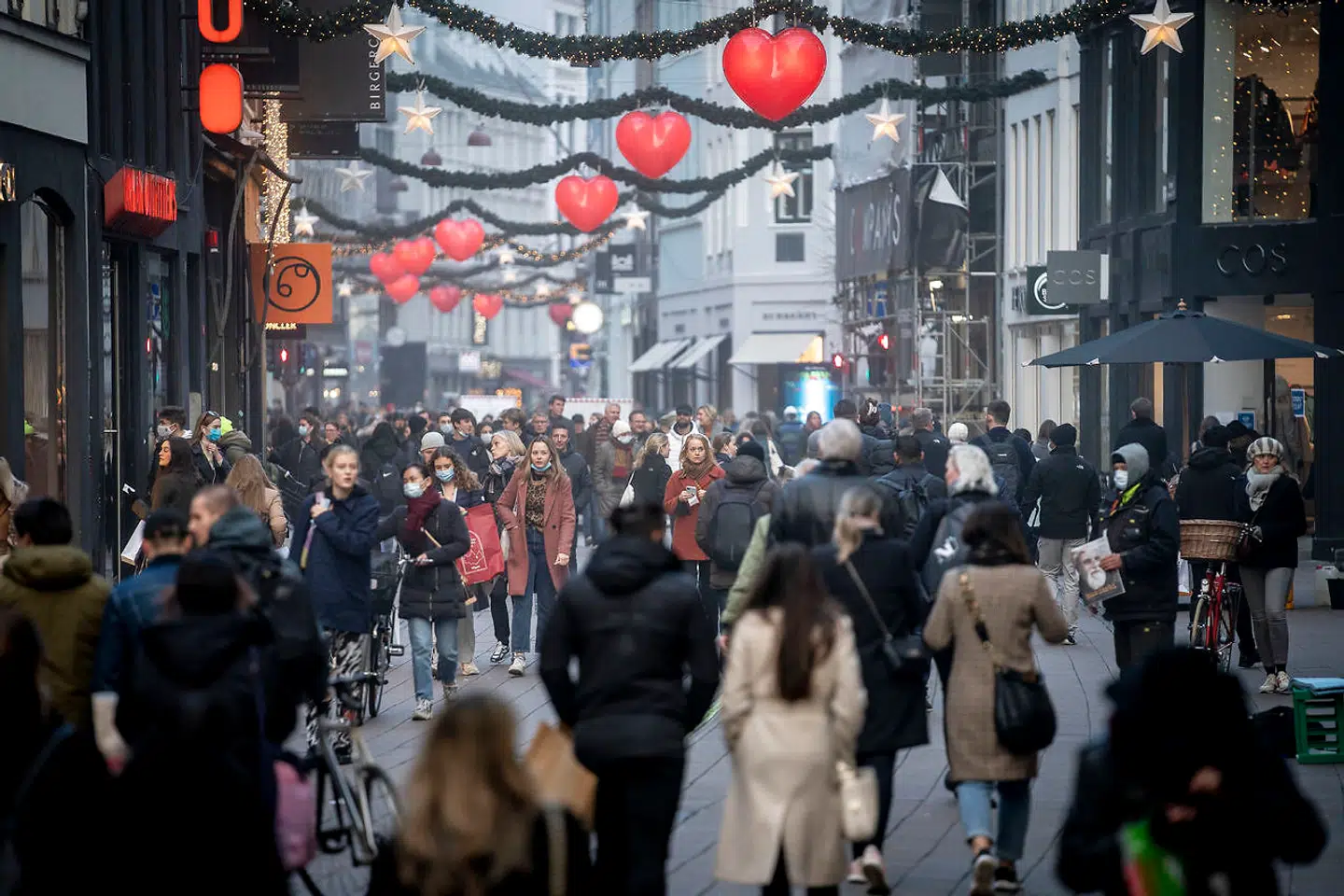 Mens den globale handel i foråret styrtdykkede pga. coronakrisen, eksploderede den i efteråret.