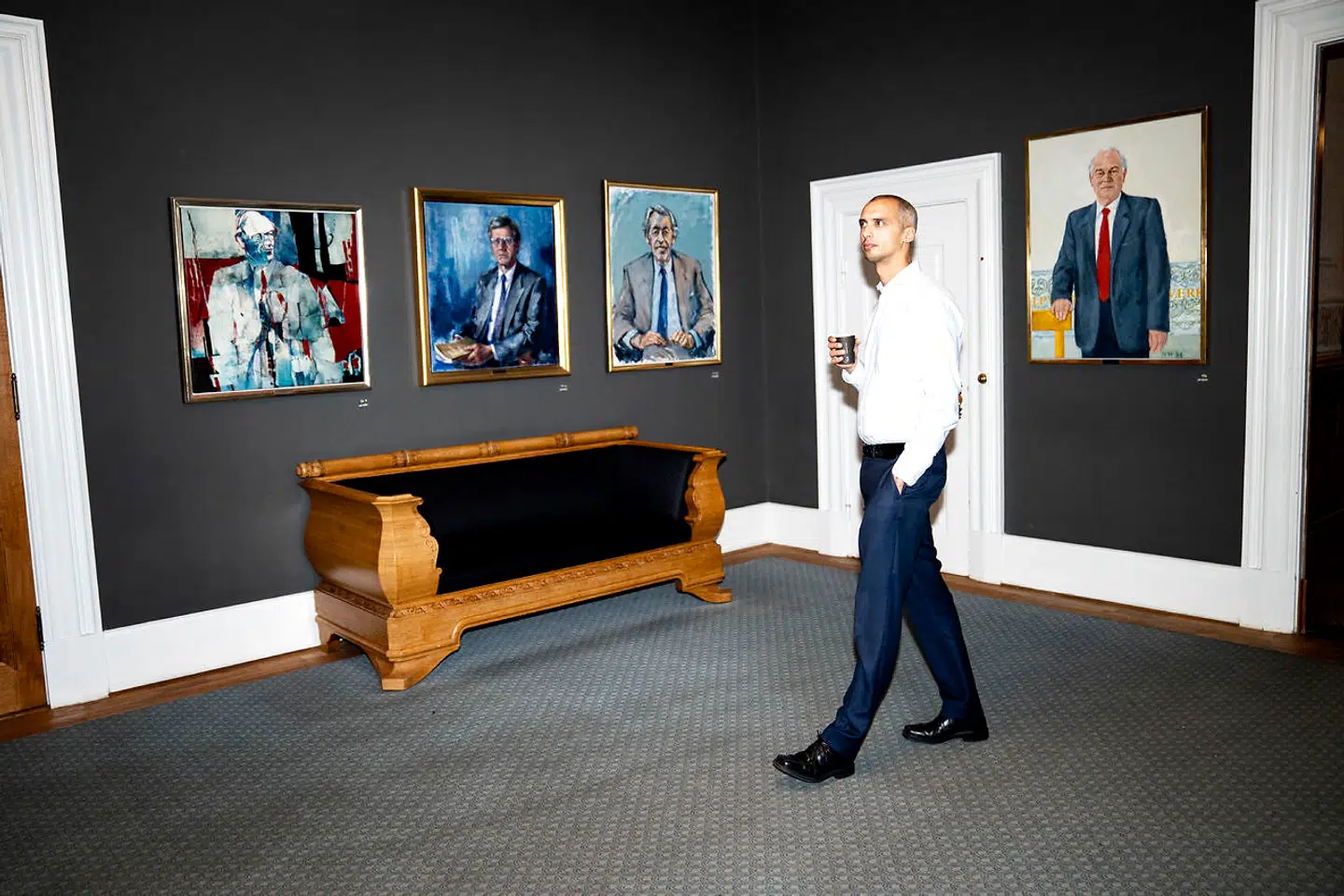 Udlændinge- og integrationsminister Mattias Tesfaye (S) vil lave ny statistik baseret på en landegruppe for særligt mellemøstlige og nordafrikanske lande. Den skal bruges, når ministeriet undersøger, hvordan det står til med kriminalitet og beskæftigelse blandt indvandrere og efterkommere i Danmark.