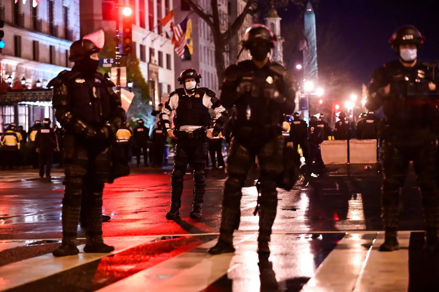 I alt 23 personer er anholdt i forbindelse med uroligheder i Washington lørdag aften. REUTERS/Erin Scott